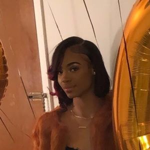 Meet your Posher, Laisha